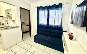 Apt 11 Completo com Ar-Condicionado e Garagem em área central Petrolina
